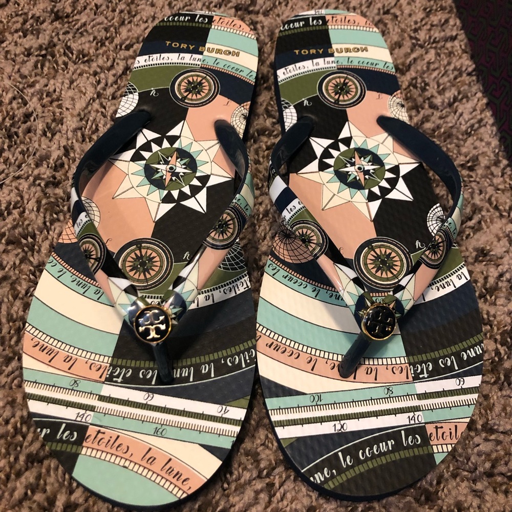 New Tory Burch Printed Flip Flops.